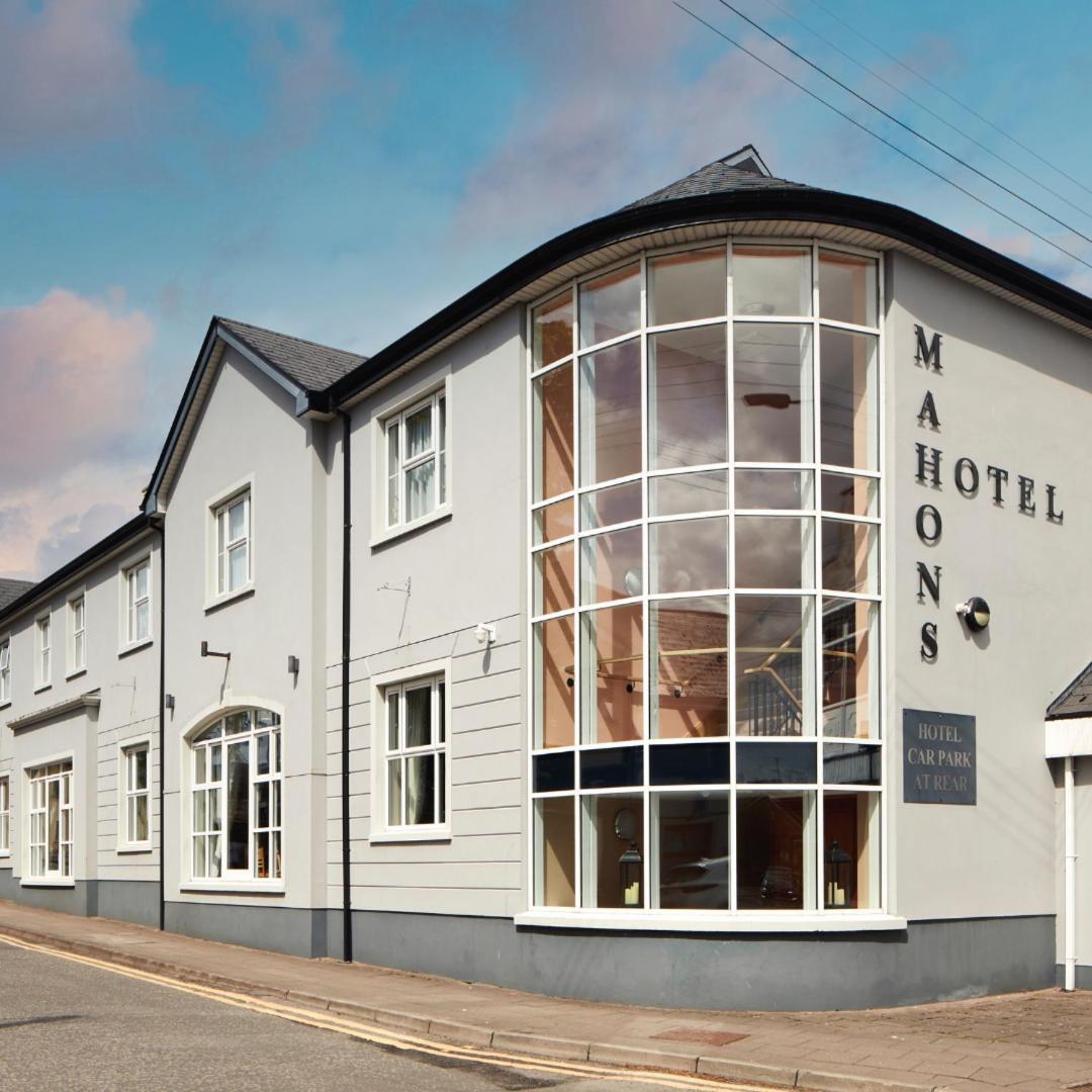 Mahon'S Hotel Irvinestown ภายนอก รูปภาพ